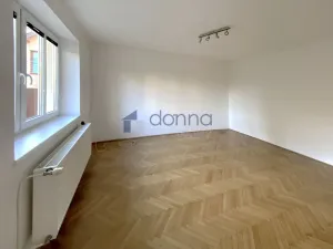 Pronájem bytu 2+1, Praha, Formanská, 70 m2