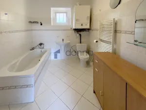 Pronájem bytu 2+1, Praha, Formanská, 70 m2