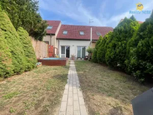 Pronájem rodinného domu, Milovice, Školská, 148 m2