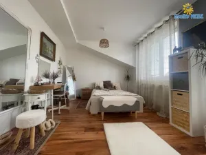 Pronájem rodinného domu, Milovice, Školská, 148 m2