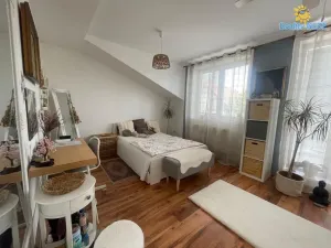 Pronájem rodinného domu, Milovice, Školská, 148 m2