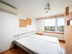 Prodej bytu 1+kk, Třeboň - Třeboň II, Šmeralova, 42 m2