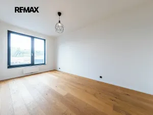 Pronájem bytu 2+kk, Praha - Smíchov, Grafická, 66 m2