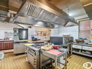 Pronájem restaurace, Mladá Boleslav, Českobratrské náměstí, 250 m2