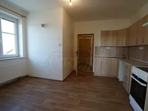 Prodej bytu 1+1, Jaroměř, Na Vrších, 40 m2
