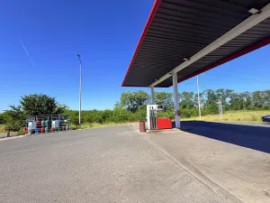 Prodej obchodního prostoru, Kly, 45 m2