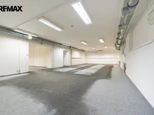 Pronájem obchodního prostoru, Praha - Háje, Hviezdoslavova, 297 m2