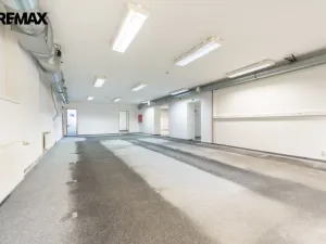 Pronájem obchodního prostoru, Praha - Háje, Hviezdoslavova, 297 m2