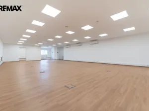 Pronájem obchodního prostoru, Praha - Háje, Hviezdoslavova, 364 m2