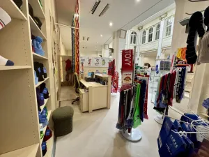 Pronájem obchodního prostoru, Olomouc, Dolní náměstí, 27 m2