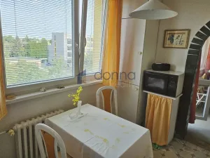 Pronájem bytu 3+1, Praha, Wassermannova, 80 m2