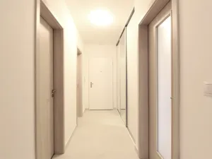 Pronájem bytu 2+kk, Praha - Letňany, Hlučkova, 60 m2