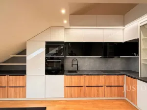 Pronájem bytu 2+kk, Praha - Žižkov, Roháčova, 94 m2