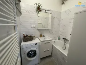 Pronájem bytu 2+kk, Praha - Žižkov, Čajkovského, 47 m2