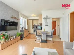 Prodej bytu 2+kk, Praha - Suchdol, Holubí, 40 m2