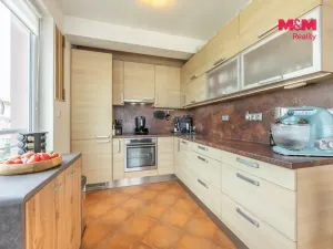 Prodej bytu 2+kk, Praha - Suchdol, Holubí, 40 m2