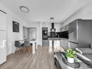Prodej bytu 2+kk, Pardubice - Ohrazenice, U Sportovní školy, 59 m2