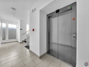 Prodej bytu 2+kk, Pardubice - Ohrazenice, U Sportovní školy, 59 m2