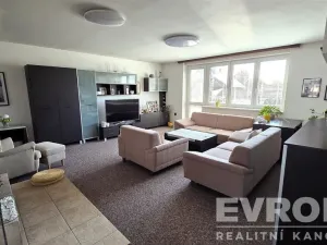 Prodej rodinného domu, Srch, Na Pašti, 240 m2