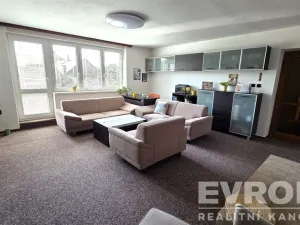 Prodej rodinného domu, Srch, Na Pašti, 240 m2