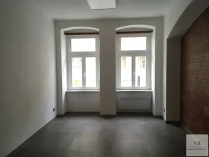 Pronájem kanceláře, Karlovy Vary, Lázeňská, 17 m2