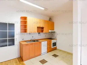Pronájem bytu 2+kk, Praha - Břevnov, Slavníkova, 57 m2