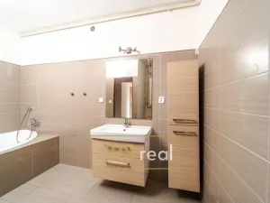 Prodej restaurace, Popice, 498 m2