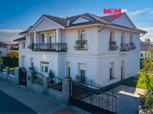 Prodej obchodního prostoru, Šestajovice, U Váhy, 356 m2