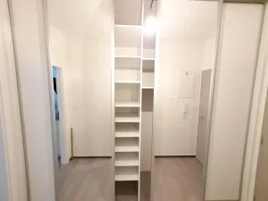 Pronájem bytu 1+kk, Praha - Vysočany, Pod Harfou, 45 m2