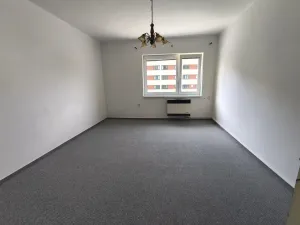 Pronájem bytu 2+kk, Hradec Králové - Pražské Předměstí, Vocelova, 45 m2