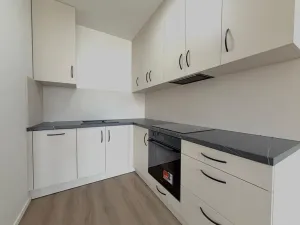 Prodej bytu 2+kk, Praha - Černý Most, Arnošta Valenty, 35 m2