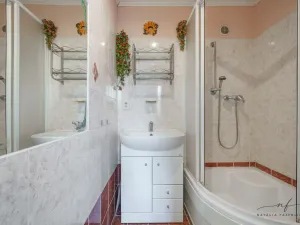 Prodej bytu 2+1, Cheb, Matěje Kopeckého, 60 m2