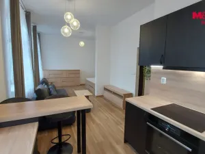 Pronájem bytu 2+kk, Humpolec, Nerudova, 33 m2