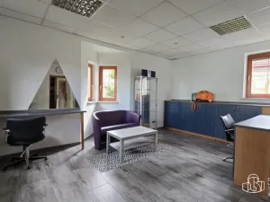 Pronájem obchodního prostoru, Sokolov, nábřeží Petra Bezruče, 31 m2