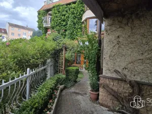 Pronájem obchodního prostoru, Sokolov, nábřeží Petra Bezruče, 31 m2