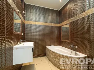 Prodej rodinného domu, Vrchlabí, Pražská, 495 m2