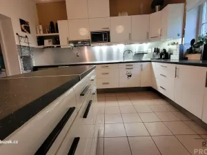 Prodej vícegeneračního domu, Olomouc, 220 m2