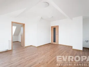 Pronájem bytu 2+kk, Dolní Branná, 52 m2