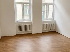 Pronájem bytu 2+1, Krnov, Stará, 35 m2