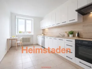 Pronájem obchodního prostoru, Ostrava - Poruba, Alšovo náměstí, 56 m2