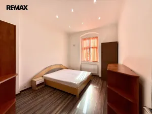 Pronájem bytu 2+kk, Karlovy Vary, Bělehradská, 45 m2