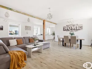 Prodej rodinného domu, Dobrovice, Husova ulice, 213 m2