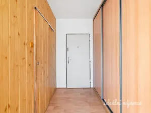 Pronájem bytu 2+kk, Praha, Novodvorská, 39 m2