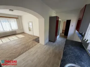 Prodej rodinného domu, Velký Týnec - Čechovice, Týnecká, 350 m2