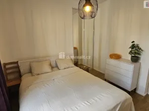 Pronájem bytu 2+kk, Praha - Libeň, Na stráži, 37 m2