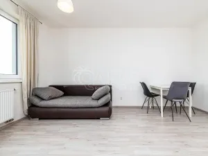 Prodej bytu 1+kk, Praha - Vysočany, Strnadových, 32 m2