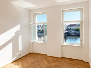 Pronájem bytu 2+kk, Praha - Smíchov, Hořejší nábřeží, 48 m2