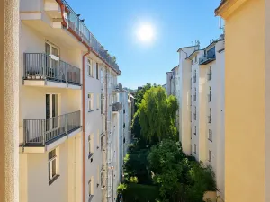 Pronájem bytu 2+kk, Praha - Smíchov, Hořejší nábřeží, 48 m2