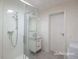 Pronájem bytu 2+kk, Praha - Libeň, Františka Kadlece, 56 m2