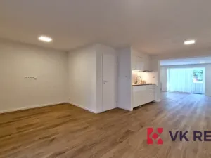 Pronájem obchodního prostoru, Praha - Řepy, Na moklině, 62 m2